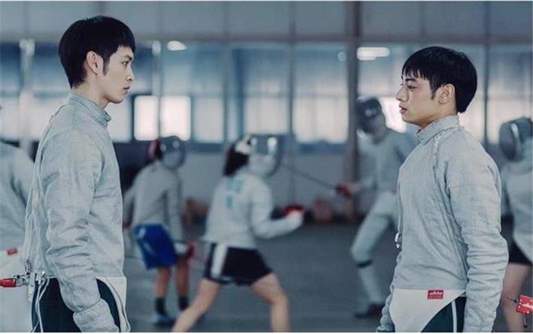 دوئل برادری با یادآورهای سینمای لی‌نچی