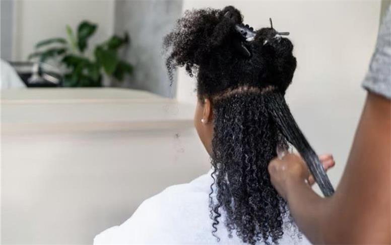 ممنوعیت فرمالدهید در محصولات صاف‌کننده‌ی مو در آمریکا هنوز به اجرا درنیامده است