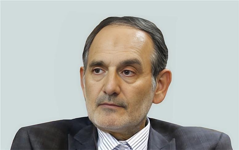 قیمت‌ نفت پایین‌ می آید