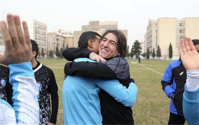 اخراج دو بازیکن استقلال