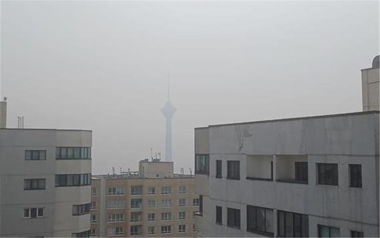 تهران غرق در دود