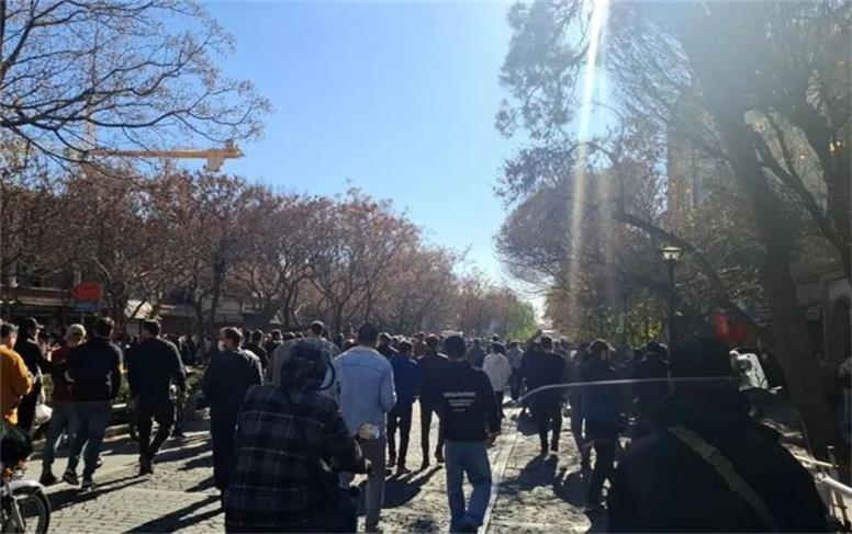 اعتراض بازاریان به وضعیت بد اقتصادی