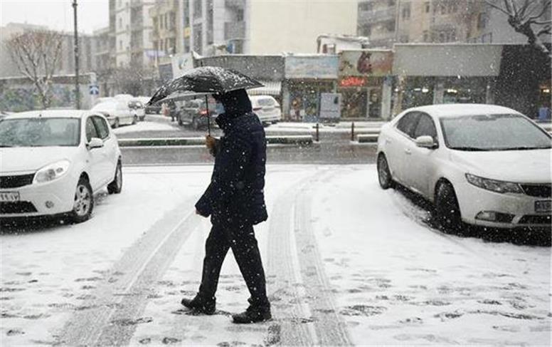 بارش برف و باران در راه تهران