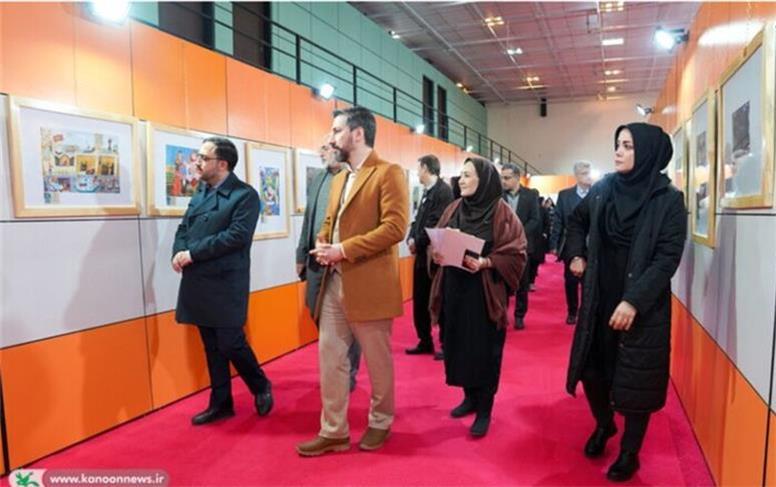 گشایش نمایشگاه دهمین دوسالانه ملی هنرهای تجسمی کانون