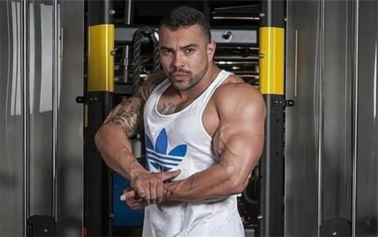 ایست قلبی قهرمان بدنسازی هنگام تمرین