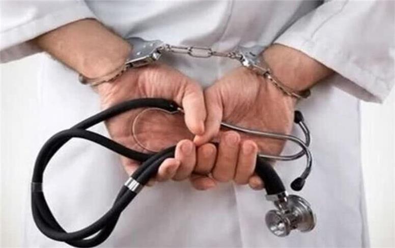 نفوذ پزشکان قلابی به بیمارستان‌ها