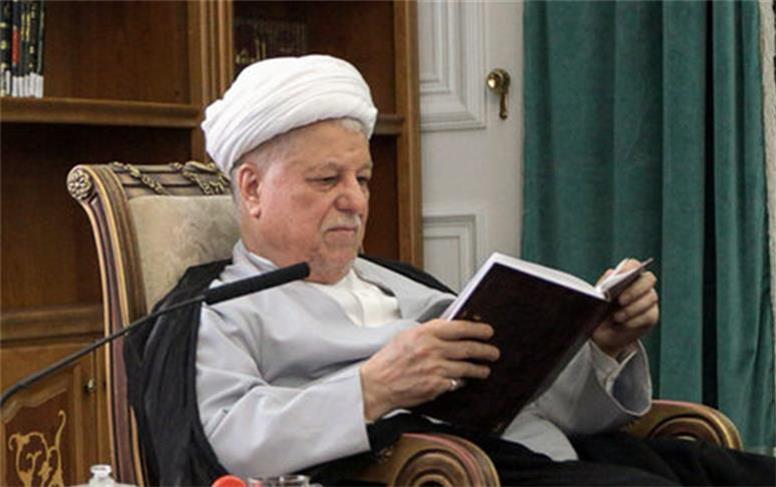 خاطرات هاشمی: جانشین معاون وزارت اطلاعات‌ که به جرم شرکت در قتل‌های زنجیره‌ای در زندان است، تقاضای عفو کرده