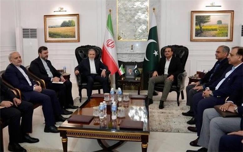 دیدار عراقچی با فرمانده ارتش پاکستان