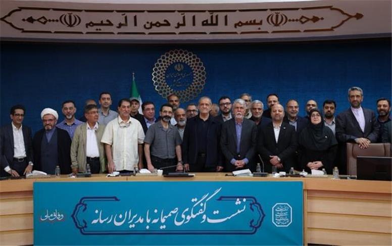انتقاد رئیس‌جمهور از برخی برخوردها با تیم‌ مذاکره‌کننده
