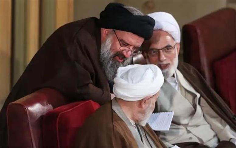 خبره ها علیه خبرگان