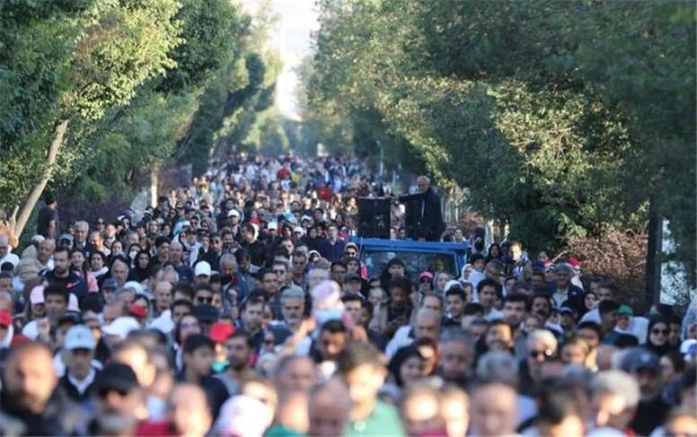 همایش پیاده‌روی خانوادگی در تبریز