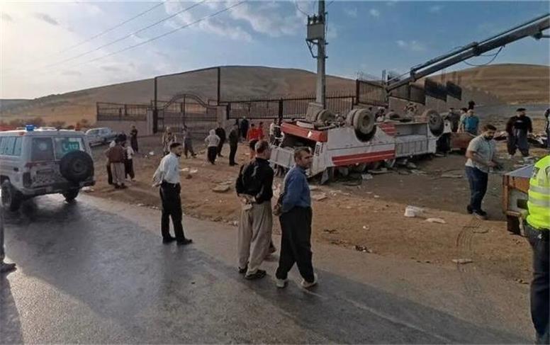واژگونی مرگبار مینی‌بوس کارگران