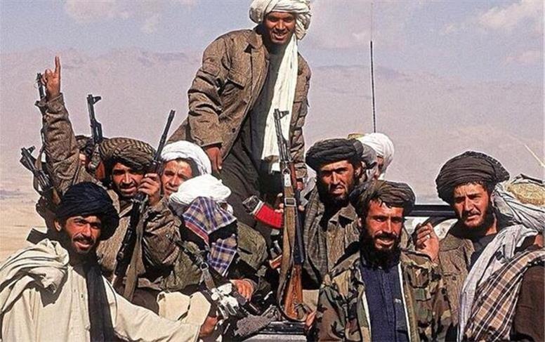 فرش قرمز برای طالبان در پرونده مبهم چابهار / استاندارد های دوگانه در دیپلماسی ایران