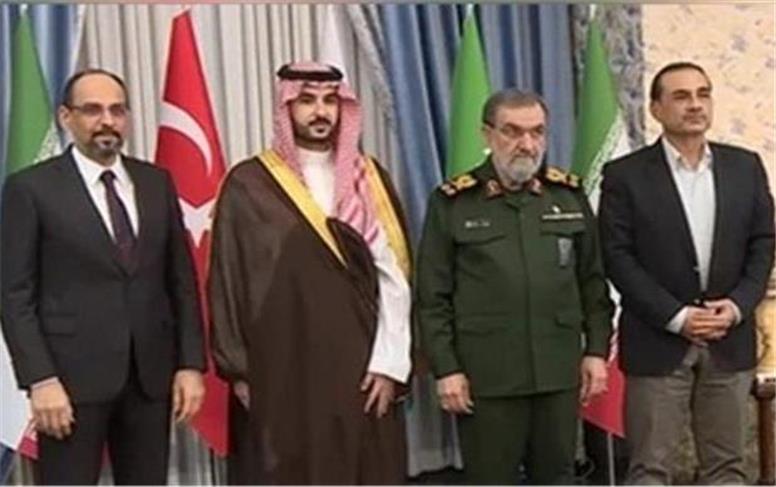 پیشنهاد آمریکا به ایران رسانه ای شد /  این بار 4 کشور تفاهم را ضمانت می کنند