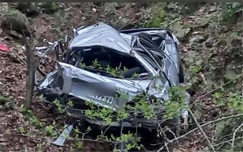 سقوط مرگبار پراید به دره در جاده