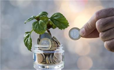 چگونه در اقتصاد سخت پس‌انداز کنیم و دارایی بسازیم؟