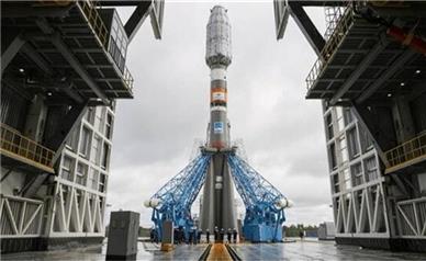 پرتاب سه ماهواره ایرانی به فضا