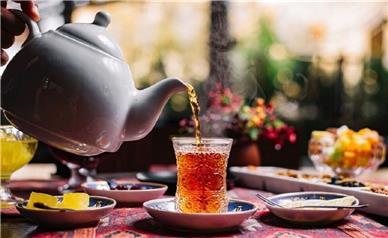 چای لاهیجان از کجا بخرم؟ راهنمای تشخیص چای لاهیجان خوب و خرید مستقیم از کارخانه