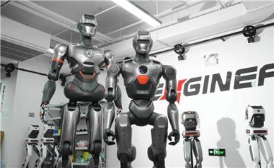 اولین ربات انسان‌نمای فضانورد جهان