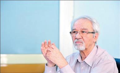 راهکار مقابله با فقر، توافق و برداشتن تحریم‌هاست