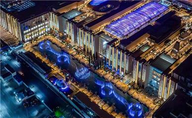 مراکز خرید معروف تهران؛ از بازار سنتی تا پاساژ مدرن