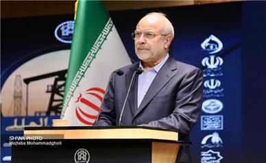 واقعی کردن قیمت انرژی روی میز