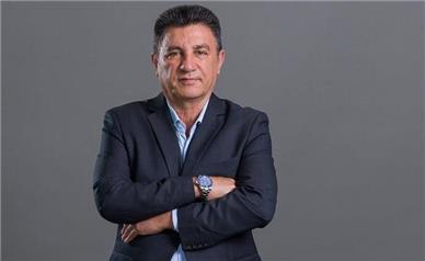 ساعت امیر خان به وقت ایران نیست!