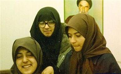 آمریکا دشمن مردم و مقصد فرزندان مسئولین!
