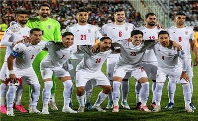 منتقد تیم ملی وطن فروش نیست