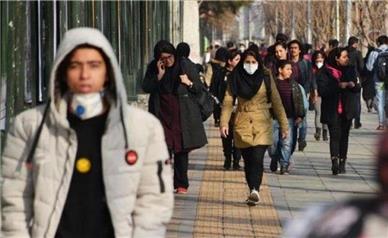 اول باید تحصیل، مهارت و شغل جوان فراهم باشد، بعد ازدواج به دنبالش می آید